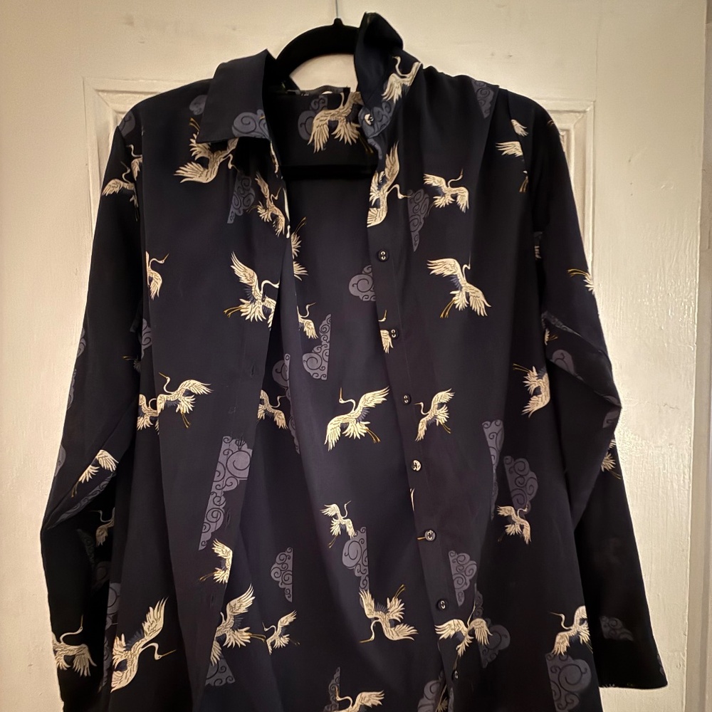 T Tahari Navy Crane blouse Medium